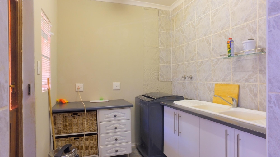 3 Bedroom Property for Sale in Safari Gardens North West